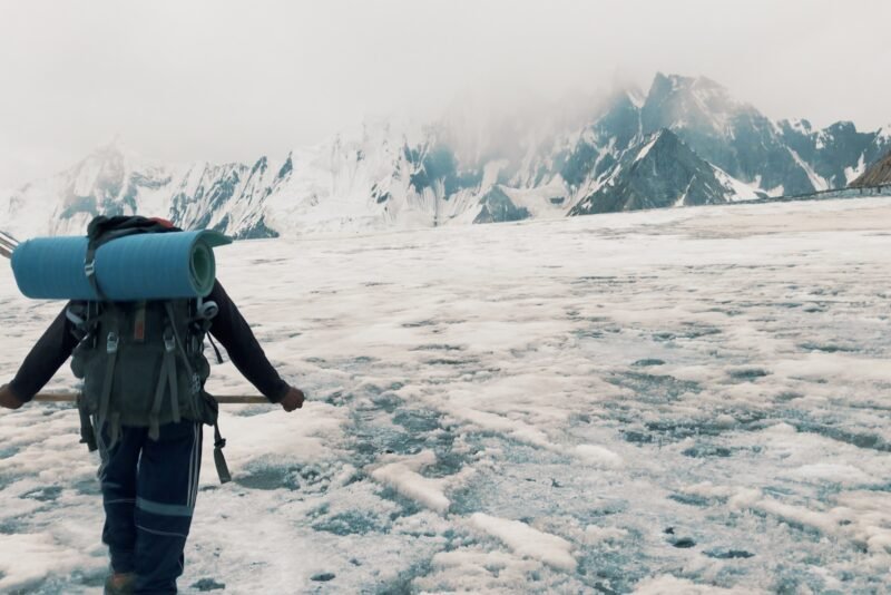 Man trekking near Gondogoro LA